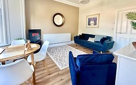 Clifford'S Reach At Bluebridge Court With Free Parking